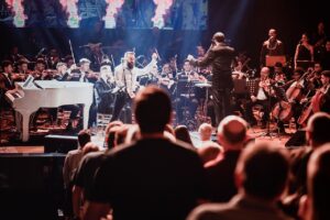 Rock Symphony fará tributo a Elvis e a banda Creedence na Ópera de Arame